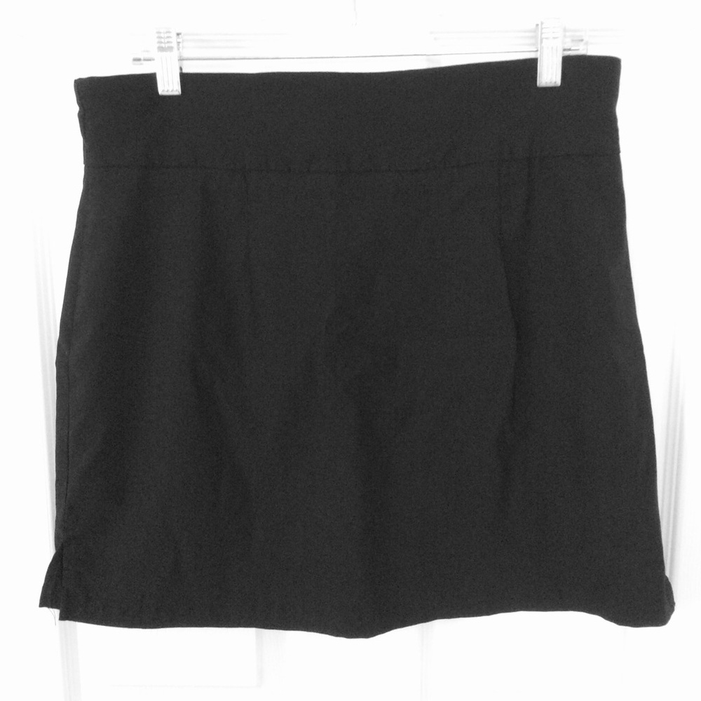 RAFAELLA  Black tennis/golf skort Large